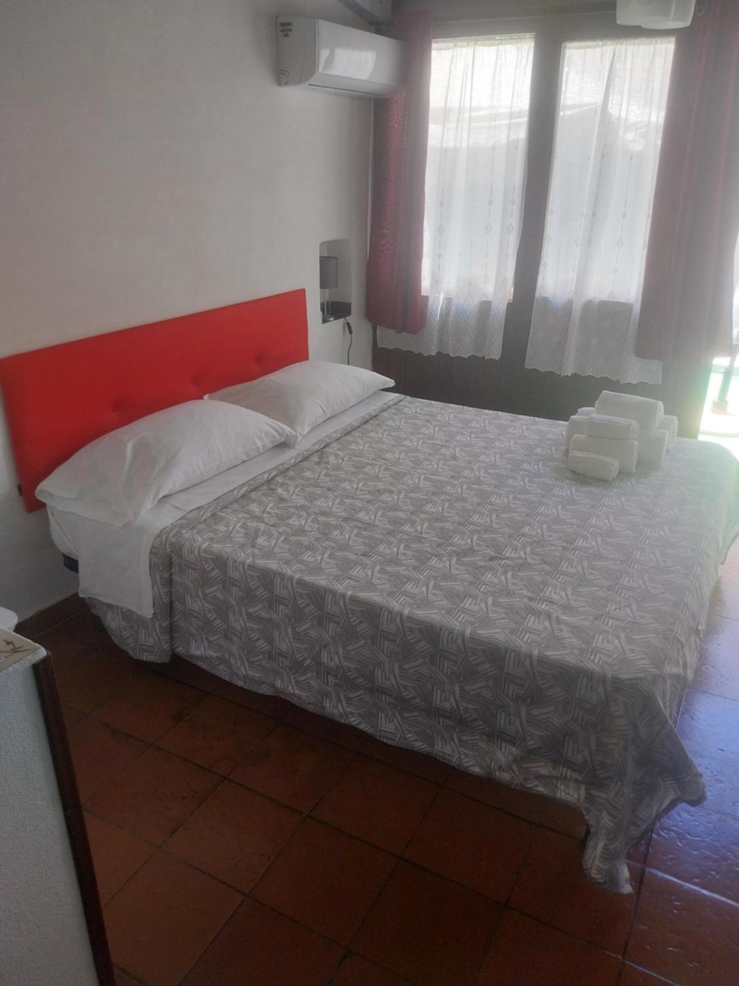 Le Rocce Holiday Rooms San Vito Lo Capo Exterior photo