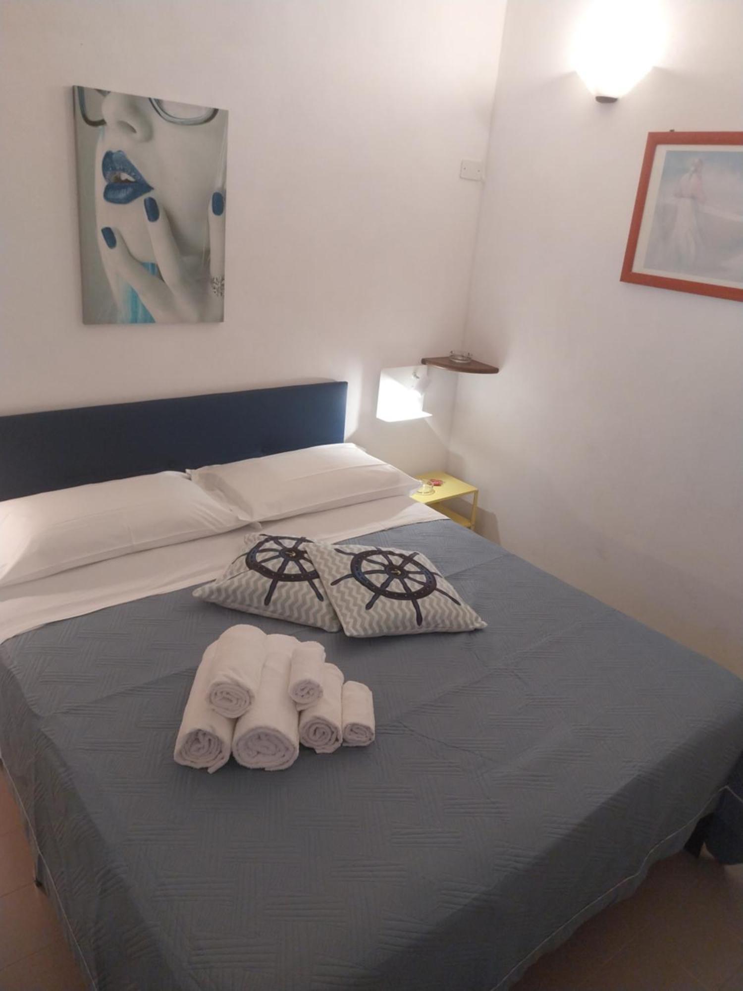 Le Rocce Holiday Rooms San Vito Lo Capo Exterior photo